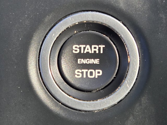 Used 2018 Jaguar E-PACE S image 19