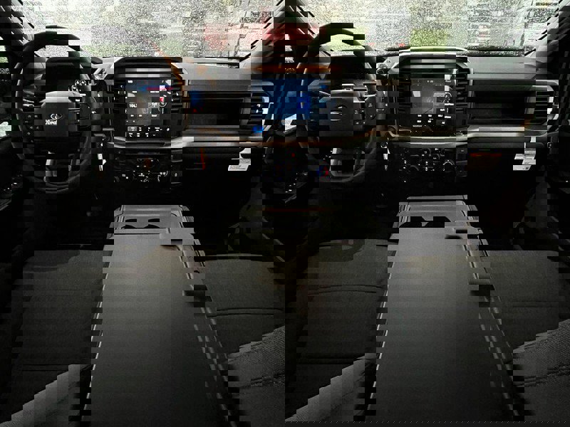 New 2025 Ford F150 XL w/ Equipment Group 103A High image 5