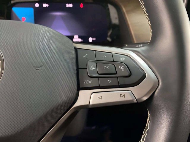 Used 2026 Volkswagen Atlas SE FWD image 35