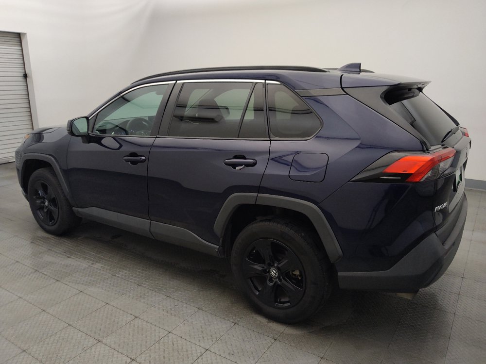 Used 2020 Toyota RAV4 XLE AWD/4WD image 3