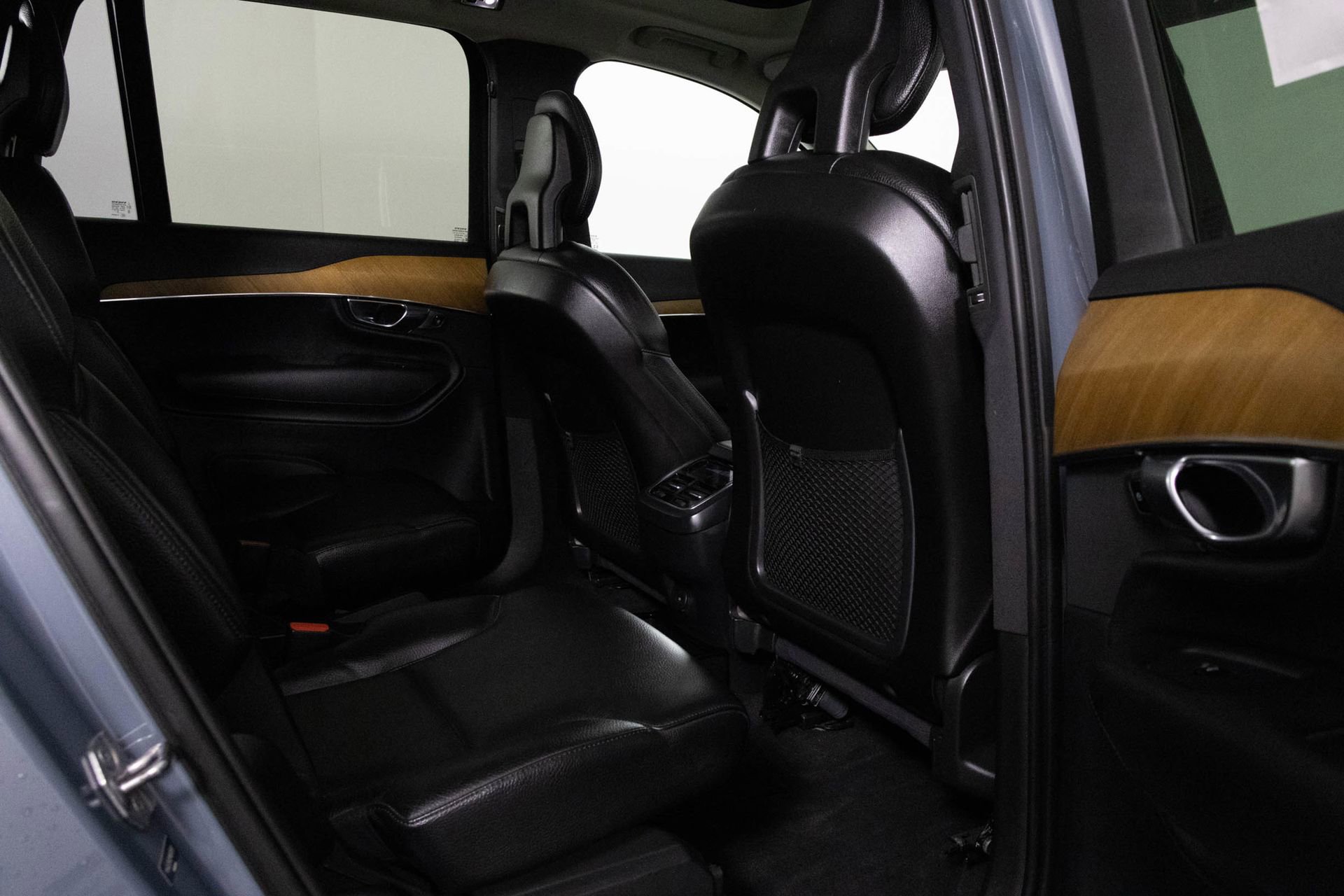 Used 2021 Volvo XC90 T6 Momentum w/ Protection Package image 38