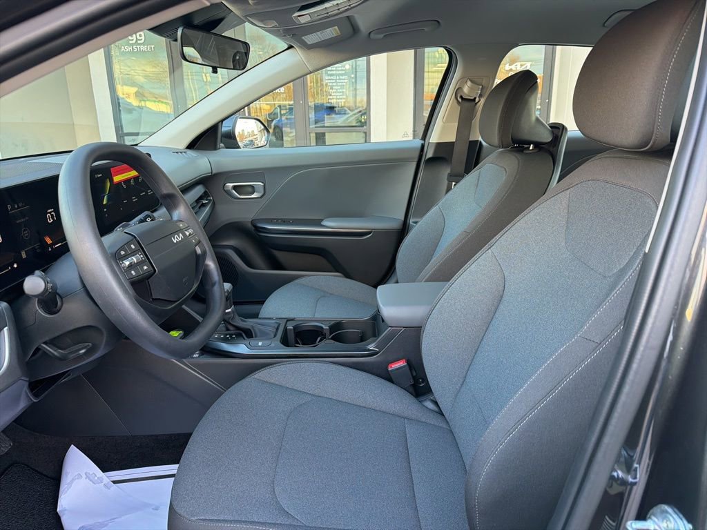 New 2025 Kia K4 LX image 30