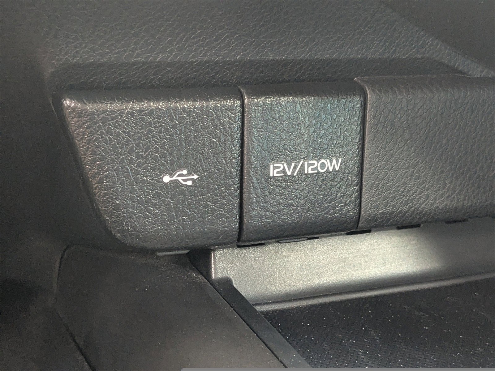 Used 2024 Toyota Camry LE image 30