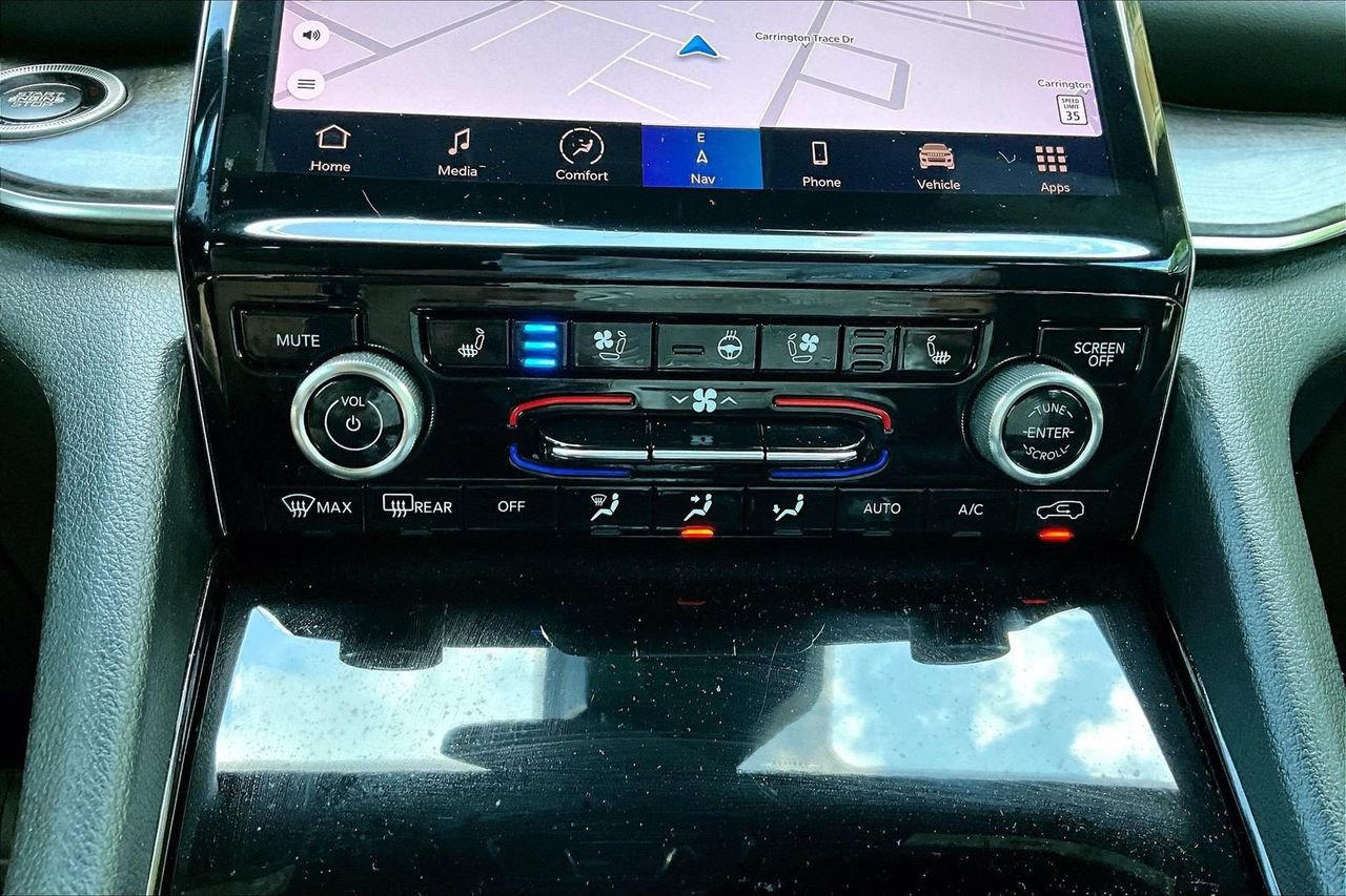 Used 2023 Jeep Grand Cherokee Overland AWD/4WD image 19