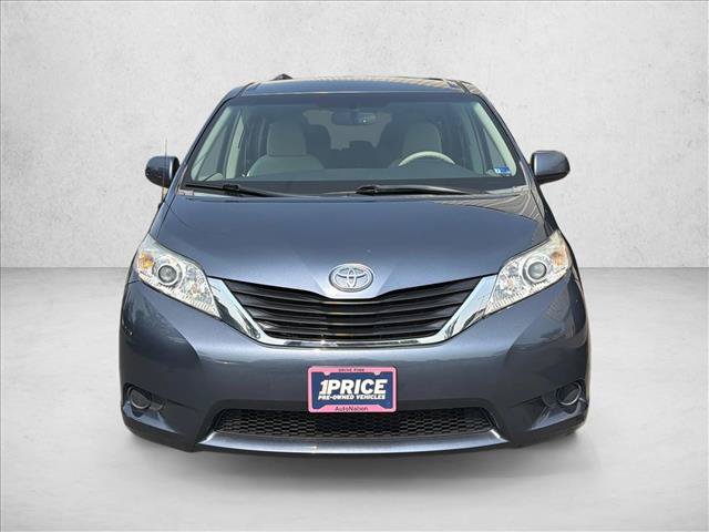 Used 2013 Toyota Sienna LE w/ Towing Pkg FWD video 2