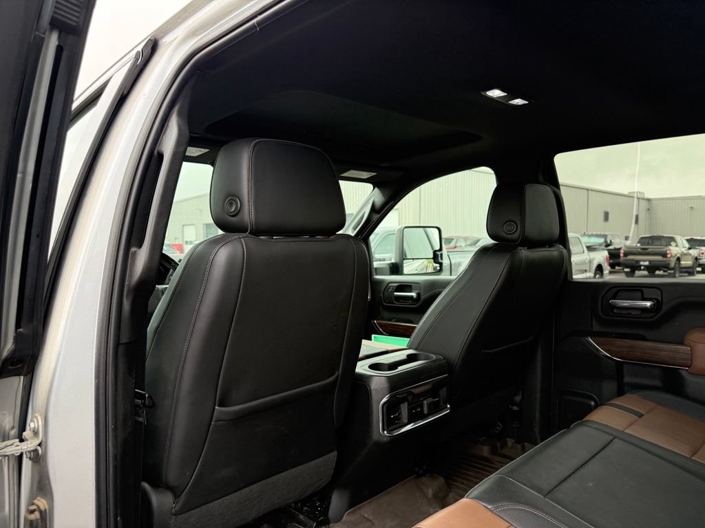 Used 2022 Chevrolet Silverado 3500 High Country w/ Z71 Off-Road Package AWD/4WD image 8
