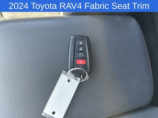 Used 2024 Toyota RAV4 SE w/ Convenience Package AWD/4WD image 30