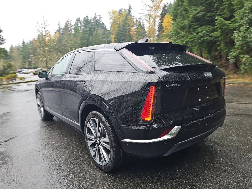 New 2026 Cadillac Optiq Luxury 2 image 3