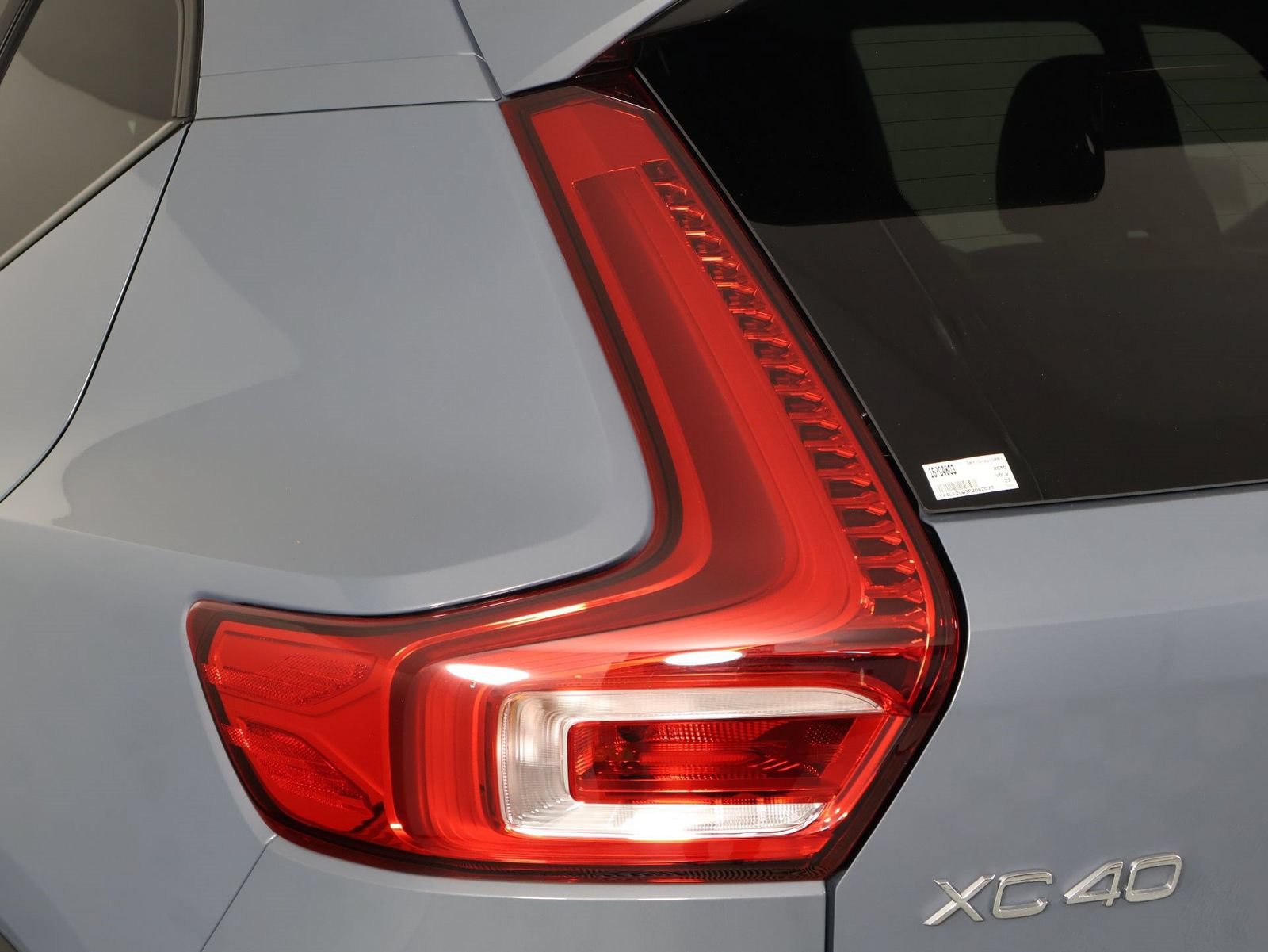 Used 2023 Volvo XC40 B5 Plus w/ Protection Package Premier AWD/4WD image 18