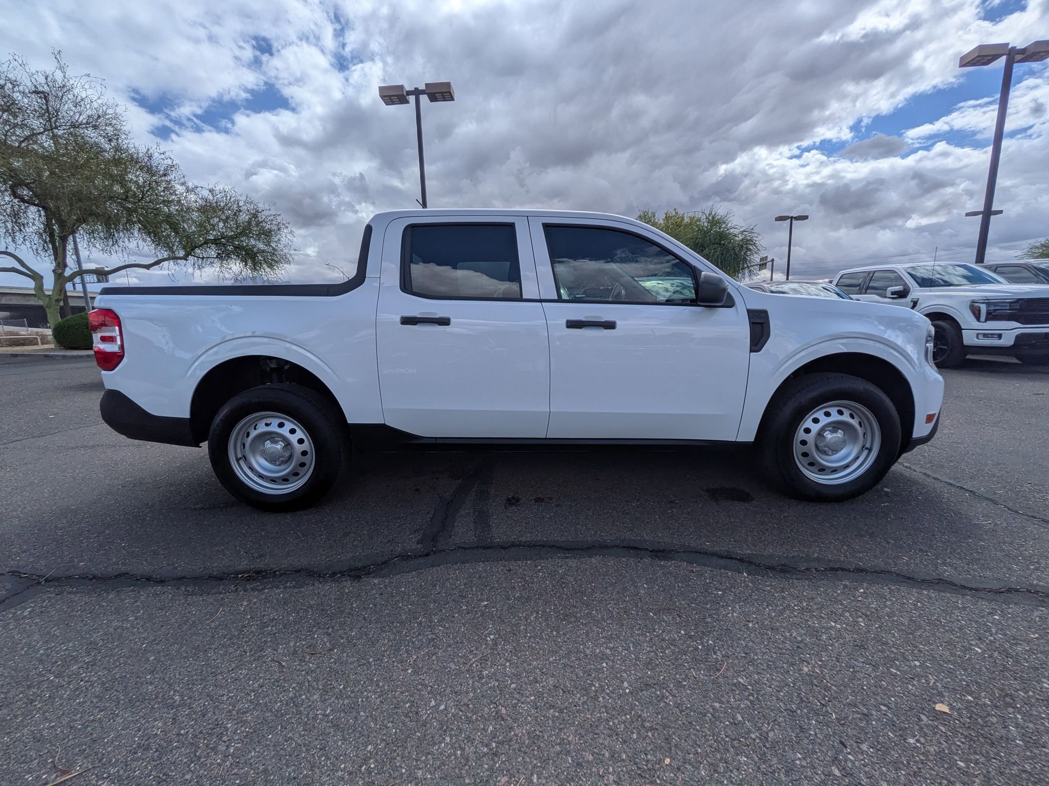 Used 2026 Ford Maverick XL FWD image 4