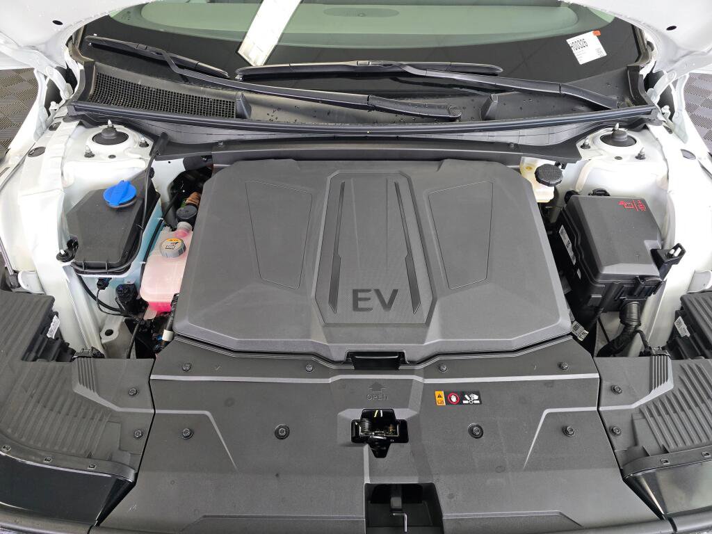 New 2026 Hyundai Ioniq 5 SEL image 12