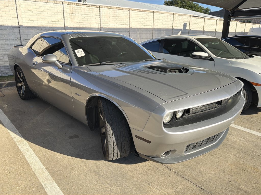 Used 2016 Dodge Challenger R/T RWD image 6