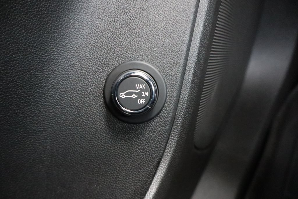 Used 2019 Chevrolet Blazer RS w/ Sun and Wheels Package FWD image 27