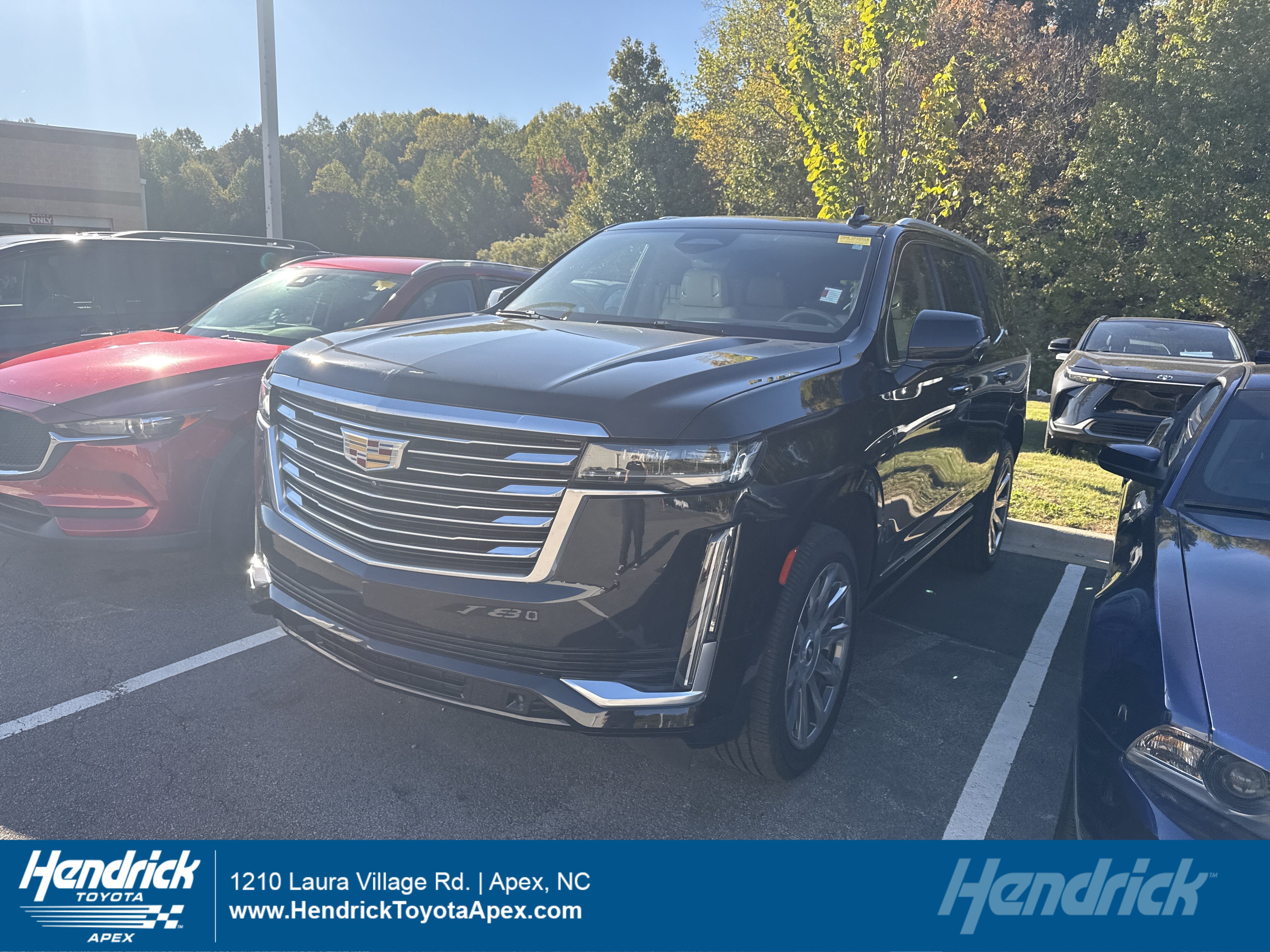 Used 2021 Cadillac Escalade Premium Luxury Platinum w/ Heavy-Duty Trailer Package AWD/4WD image 1