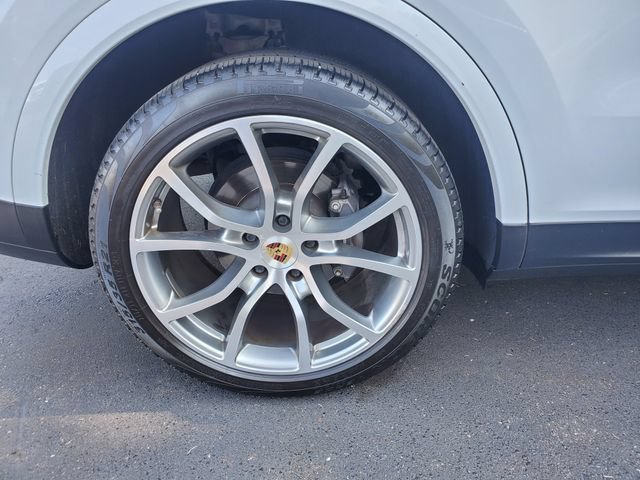 Used 2021 Porsche Cayenne AWD/4WD image 9