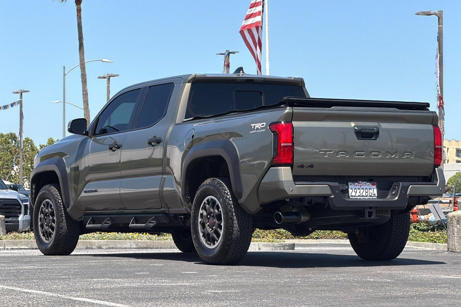Used 2025 Toyota Tacoma TRD Off-Road w/ TRD Off Road Upgrade Package AWD/4WD image 7