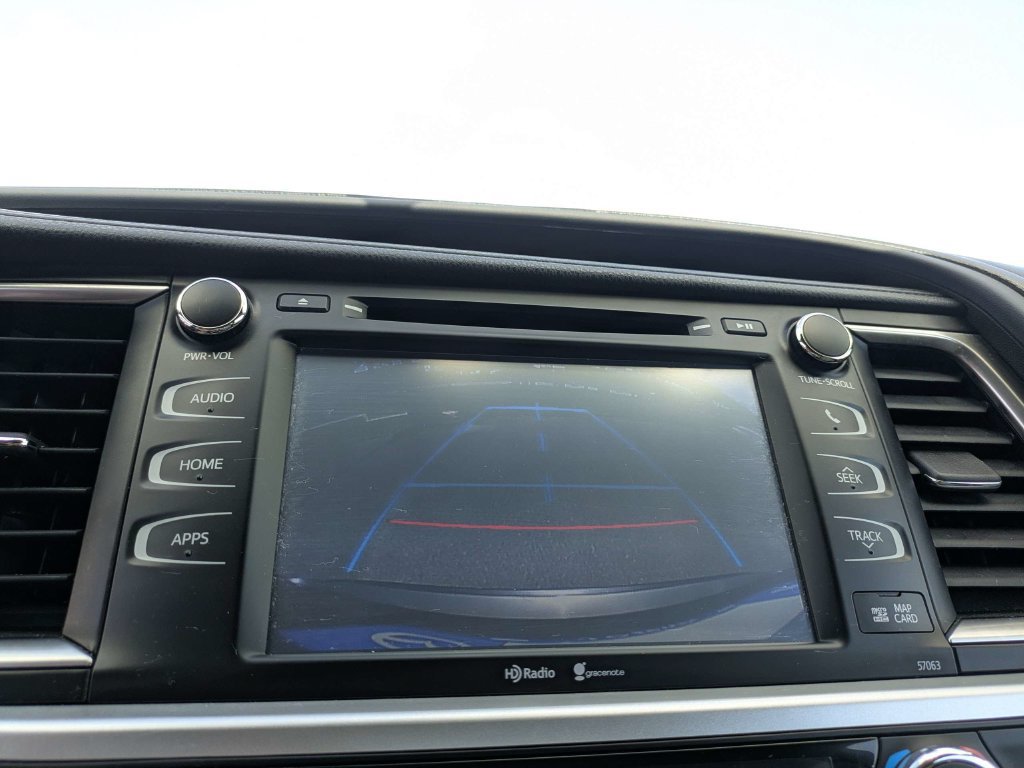 Used 2014 Toyota Highlander XLE AWD/4WD image 22