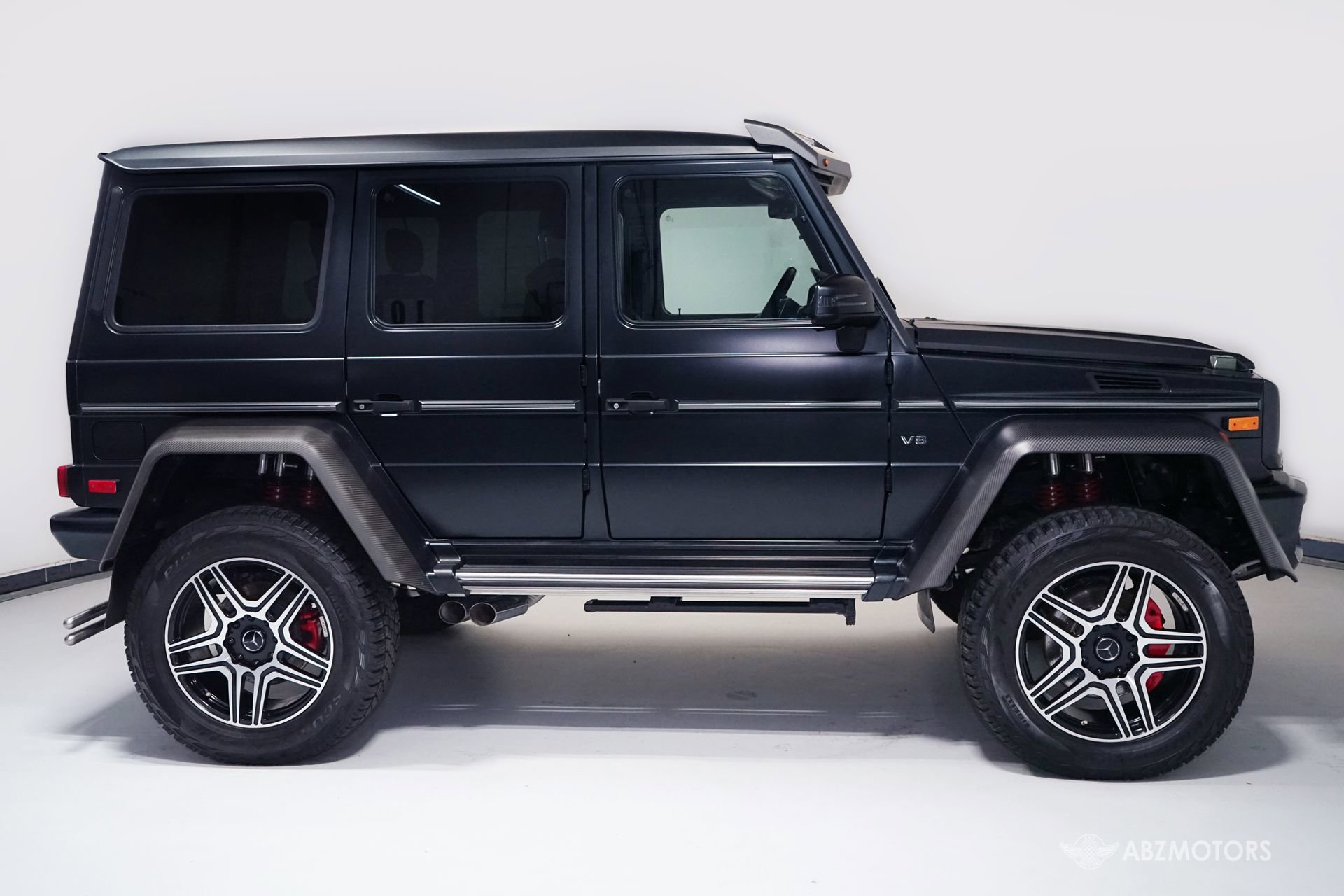Used 2017 Mercedes-Benz G 550 Squared image 4