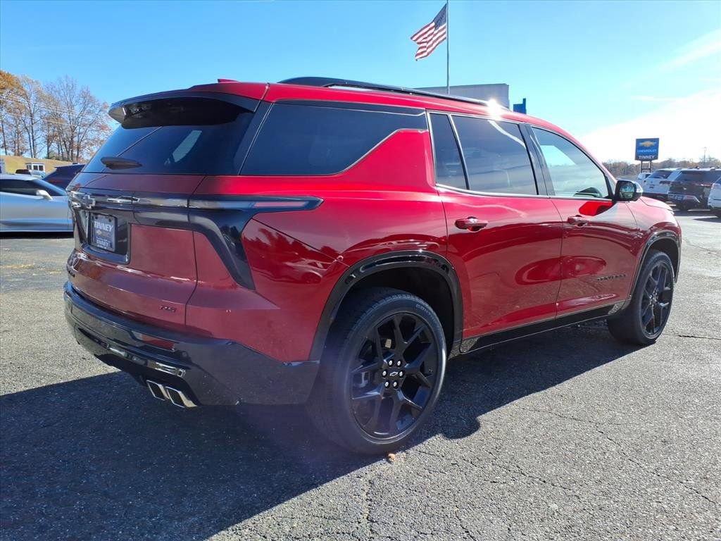 Certified 2024 Chevrolet Traverse RS w/ LPO, Floor Liner Package image 3