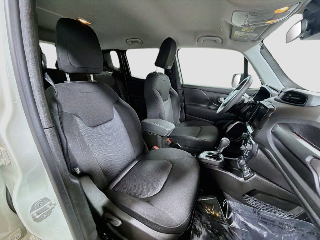 Used 2023 Jeep Renegade Latitude AWD/4WD image 27