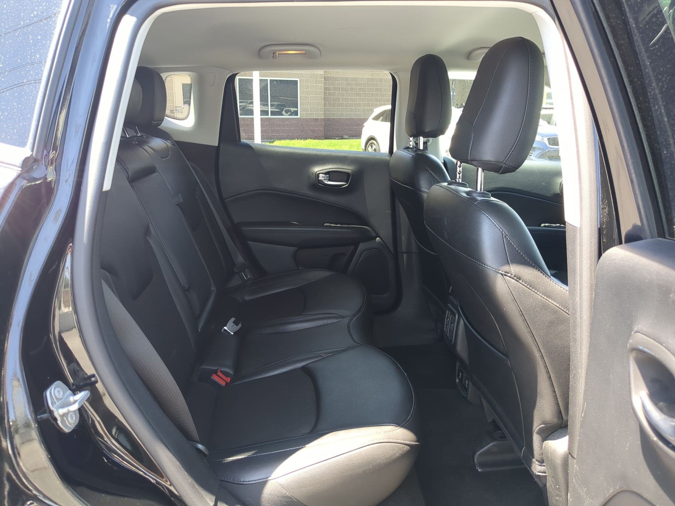 Used 2020 Jeep Compass Latitude AWD/4WD image 26
