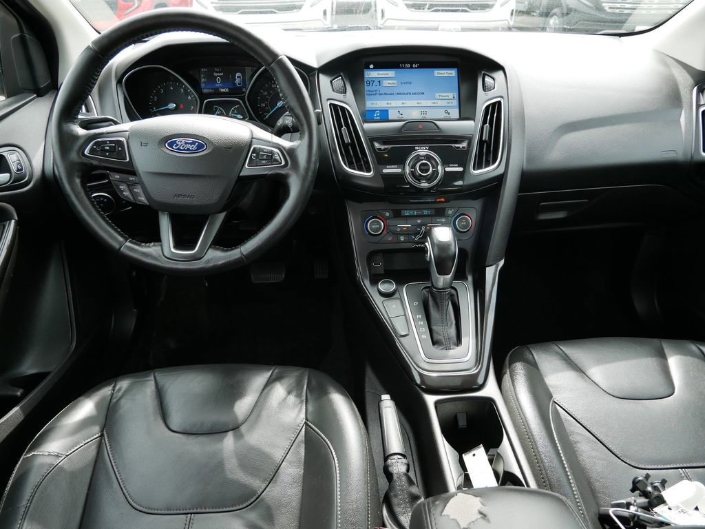 Used 2017 Ford Focus Titanium image 14