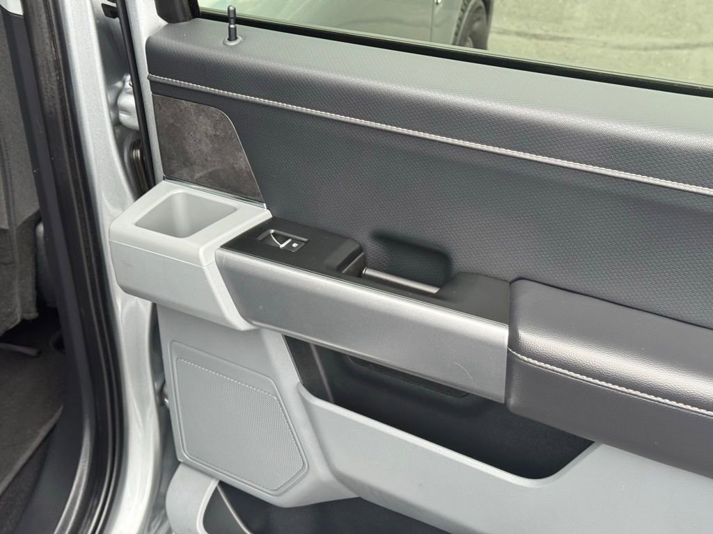 Used 2025 Ford F150 XLT w/ Equipment Group 301A Standard image 27