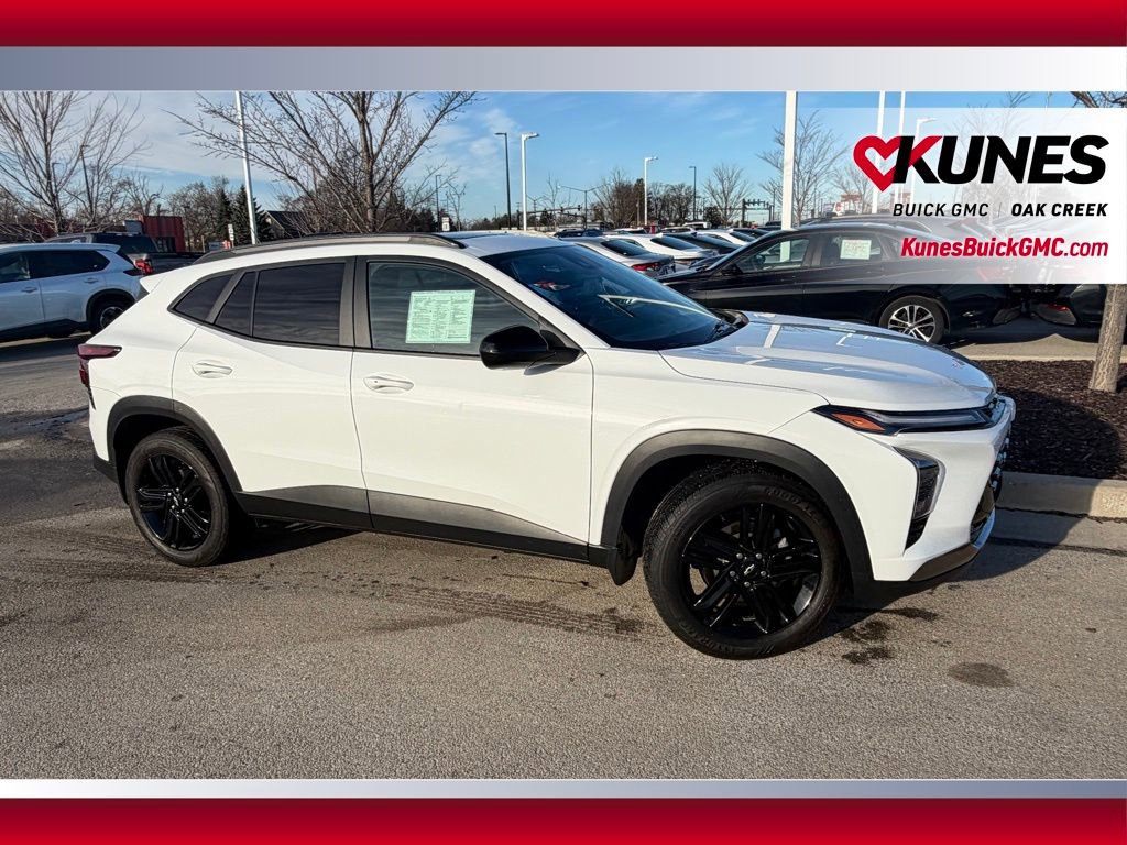 Used 2024 Chevrolet Trax ACTIV w/ Sunroof Package image 6