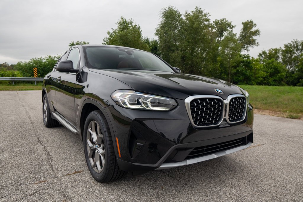 Used 2024 BMW X4 xDrive30i AWD/4WD image 14
