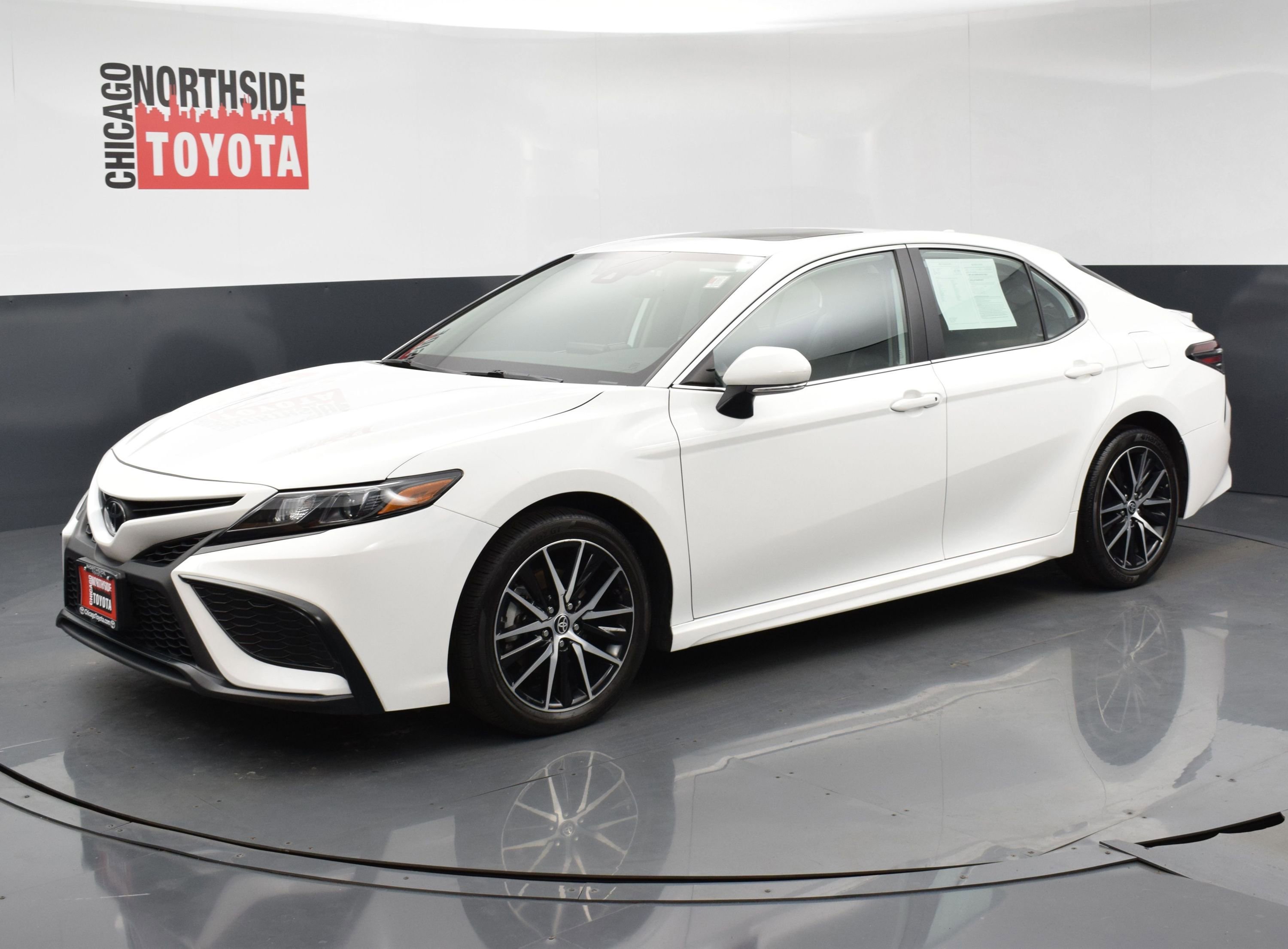 Used 2023 Toyota Camry SE w/ Audio Upgrade Package image 8