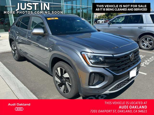 Used 2025 Volkswagen Atlas Cross Sport SE FWD image 1