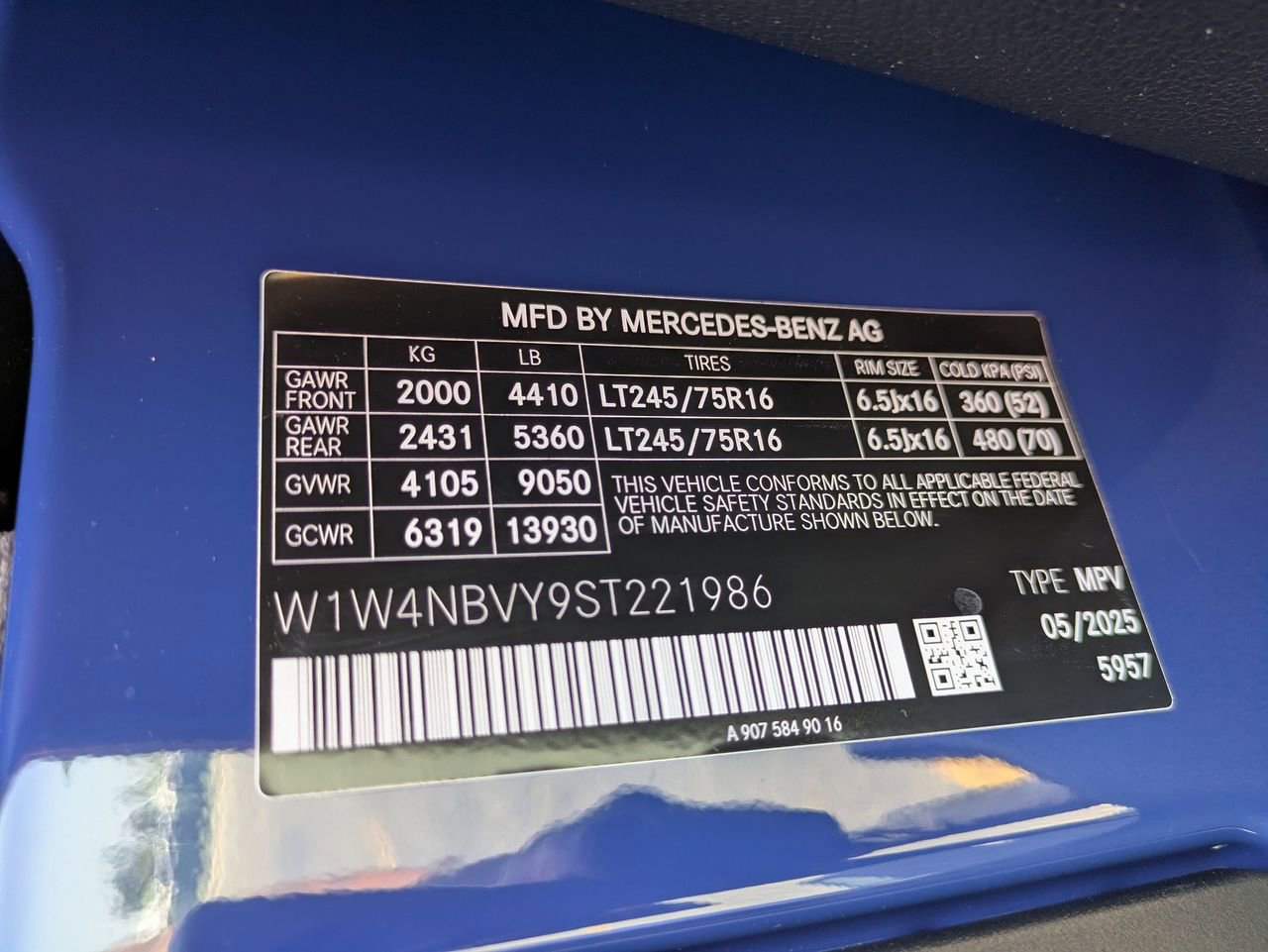 New 2025 Mercedes-Benz Sprinter 2500 image 11