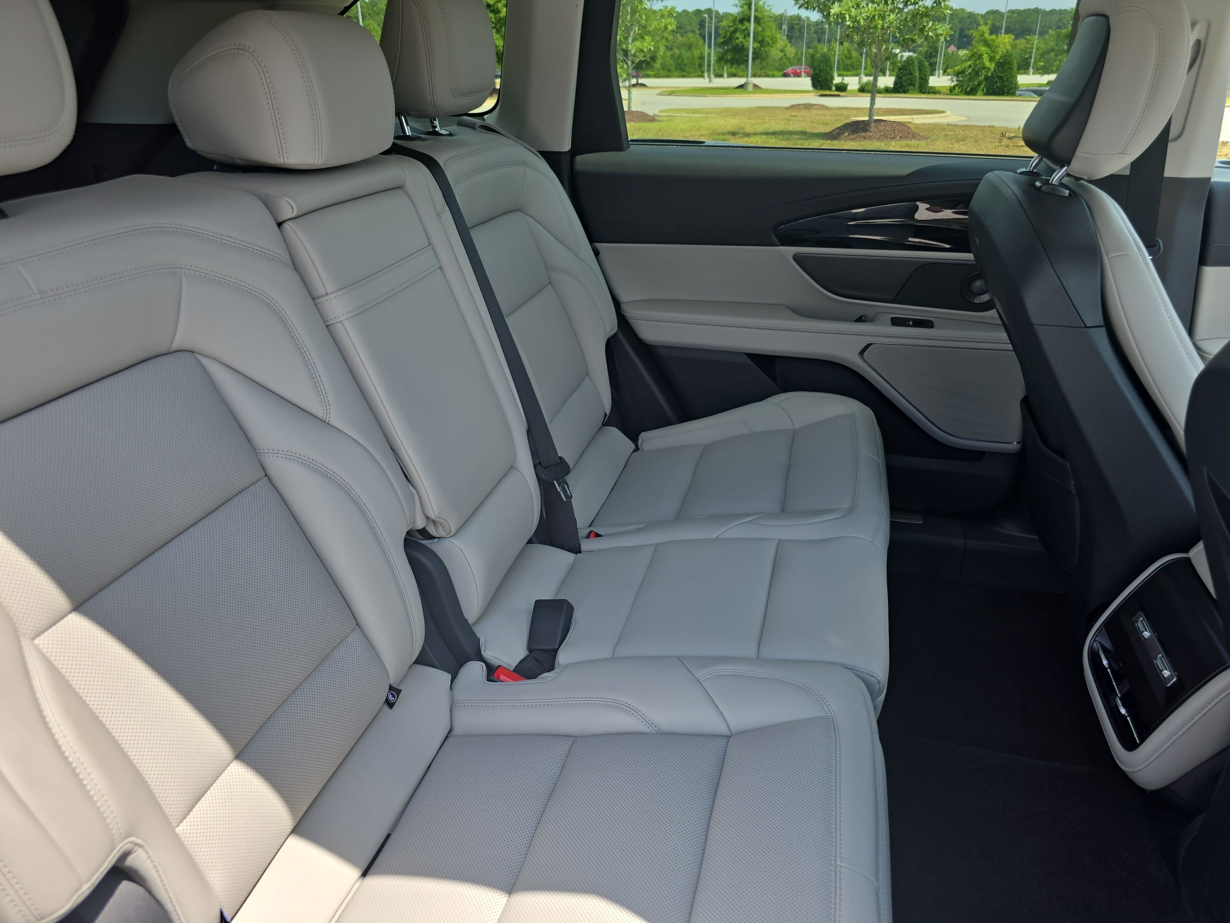 New 2026 Lincoln Nautilus Premier w/ Equipment Group 102A AWD/4WD image 12