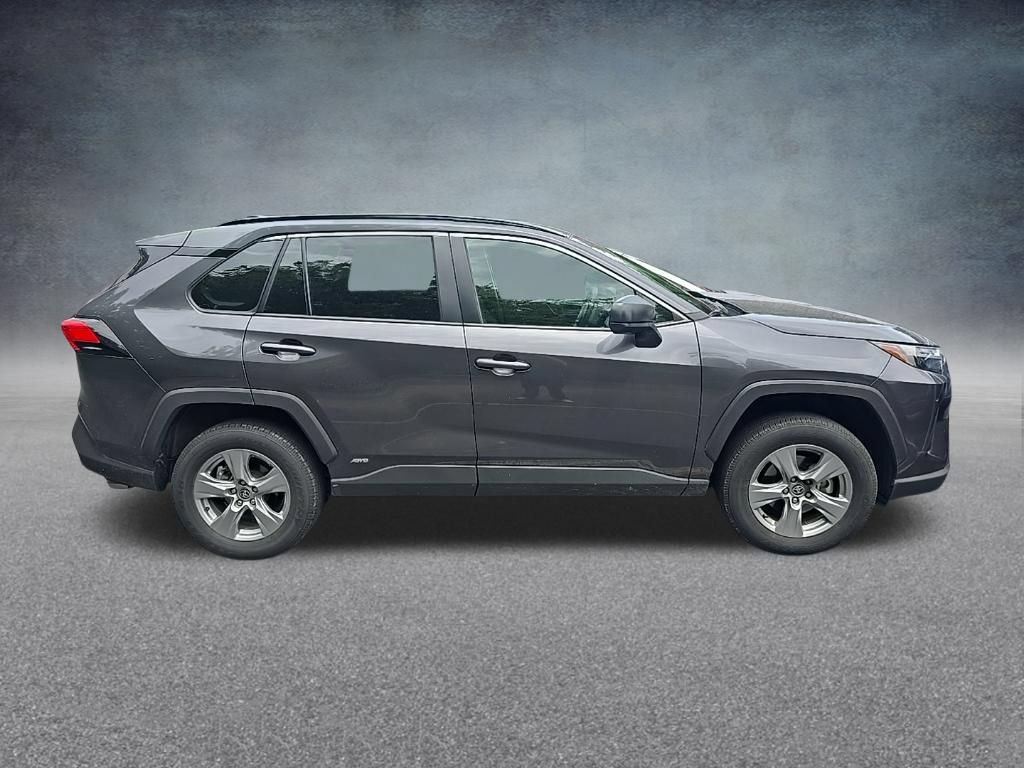 Used 2025 Toyota RAV4 LE AWD/4WD image 8
