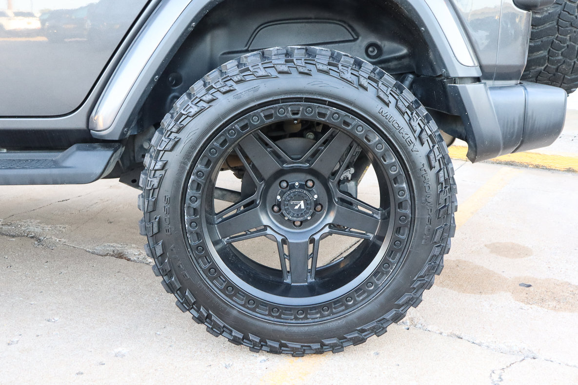 Used 2020 Jeep Wrangler Unlimited Sahara image 15