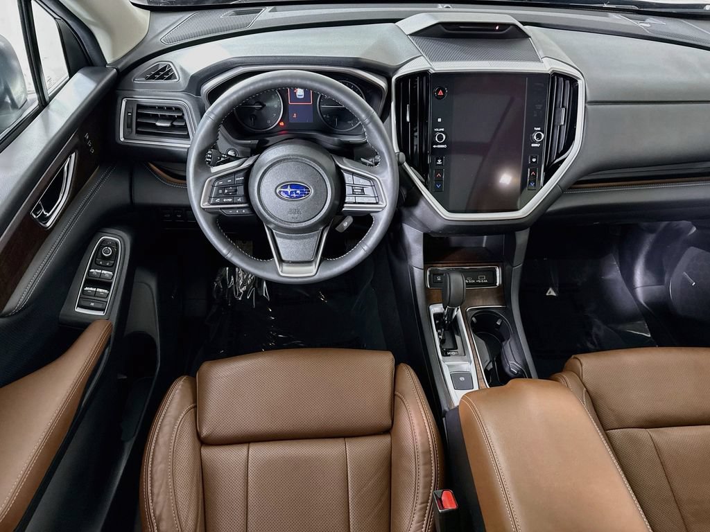 Used 2025 Subaru Ascent Touring AWD/4WD image 4
