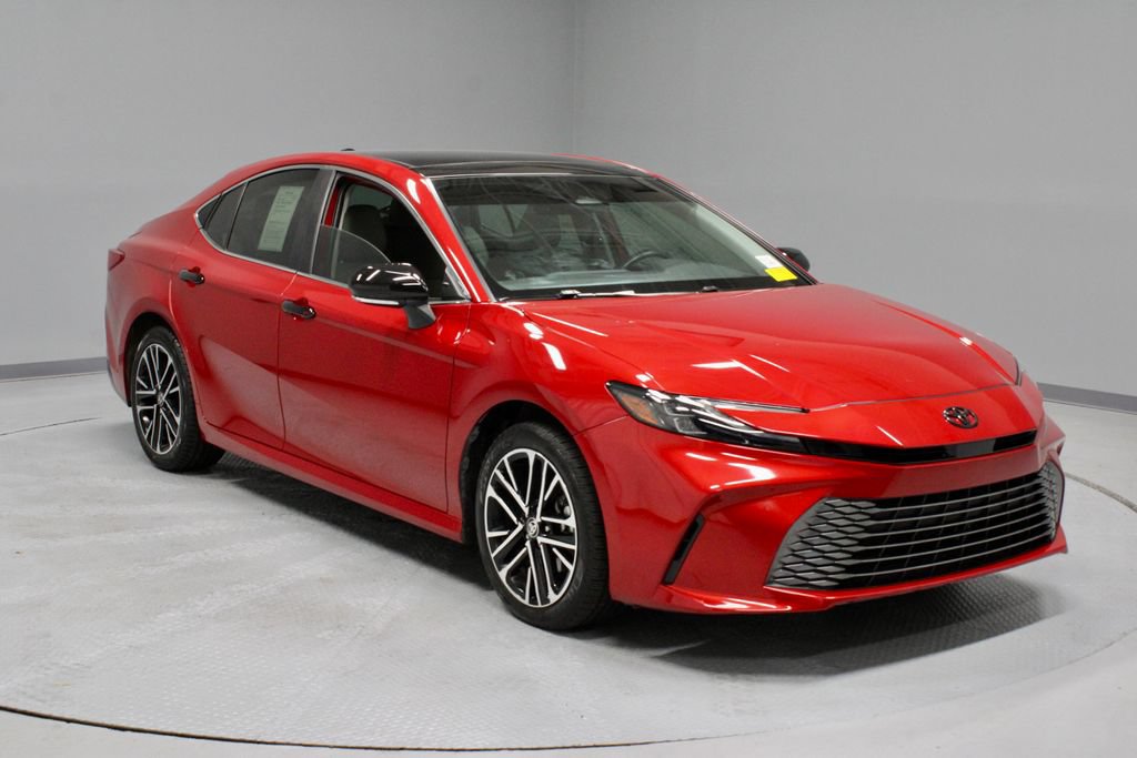 Used 2025 Toyota Camry XLE