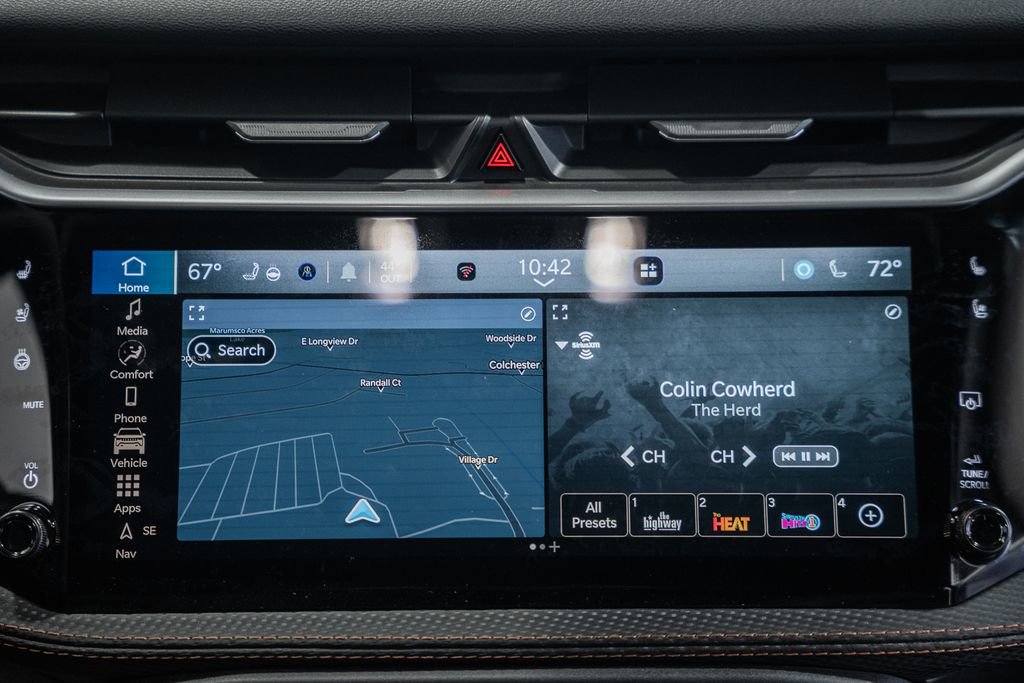 New 2026 Jeep Cherokee Overland w/ Advanced Pro Tech Group AWD/4WD image 22