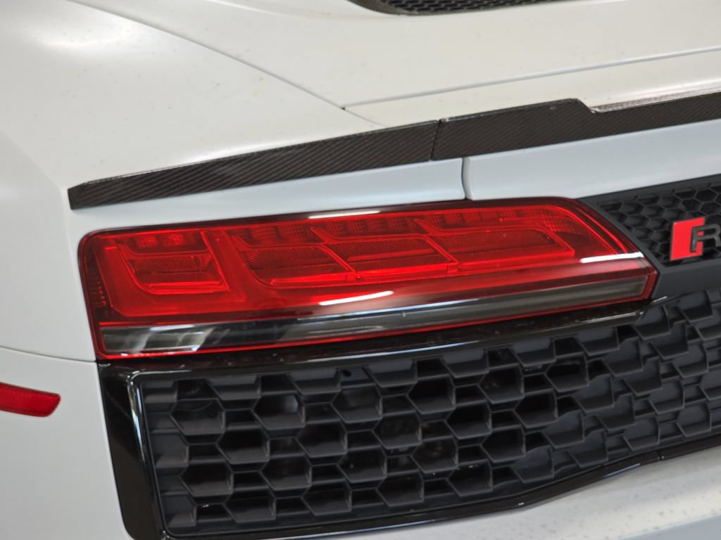 Used 2021 Audi R8 V10 w/ Premium Package RWD image 29