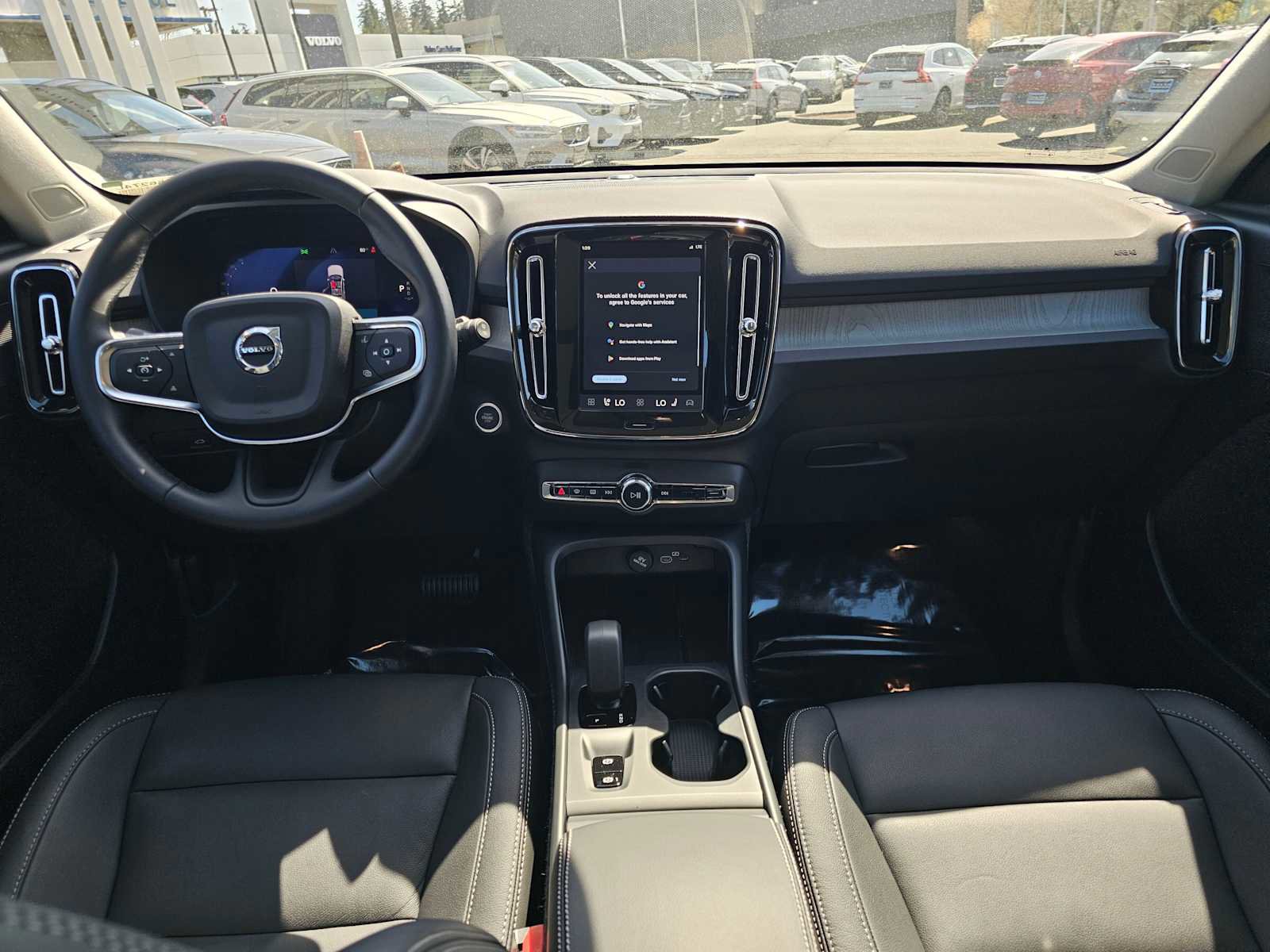 Used 2025 Volvo XC40 B5 Core w/ Protection Package Premier AWD/4WD image 19