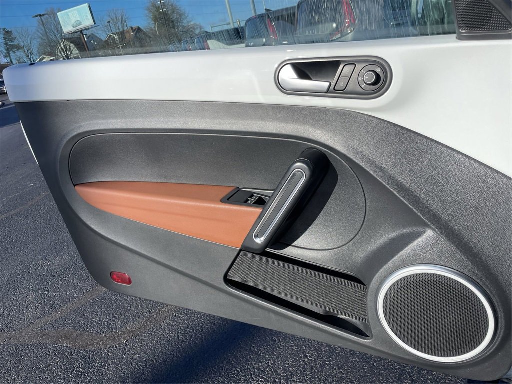 Used 2015 Volkswagen Beetle 1.8T image 18