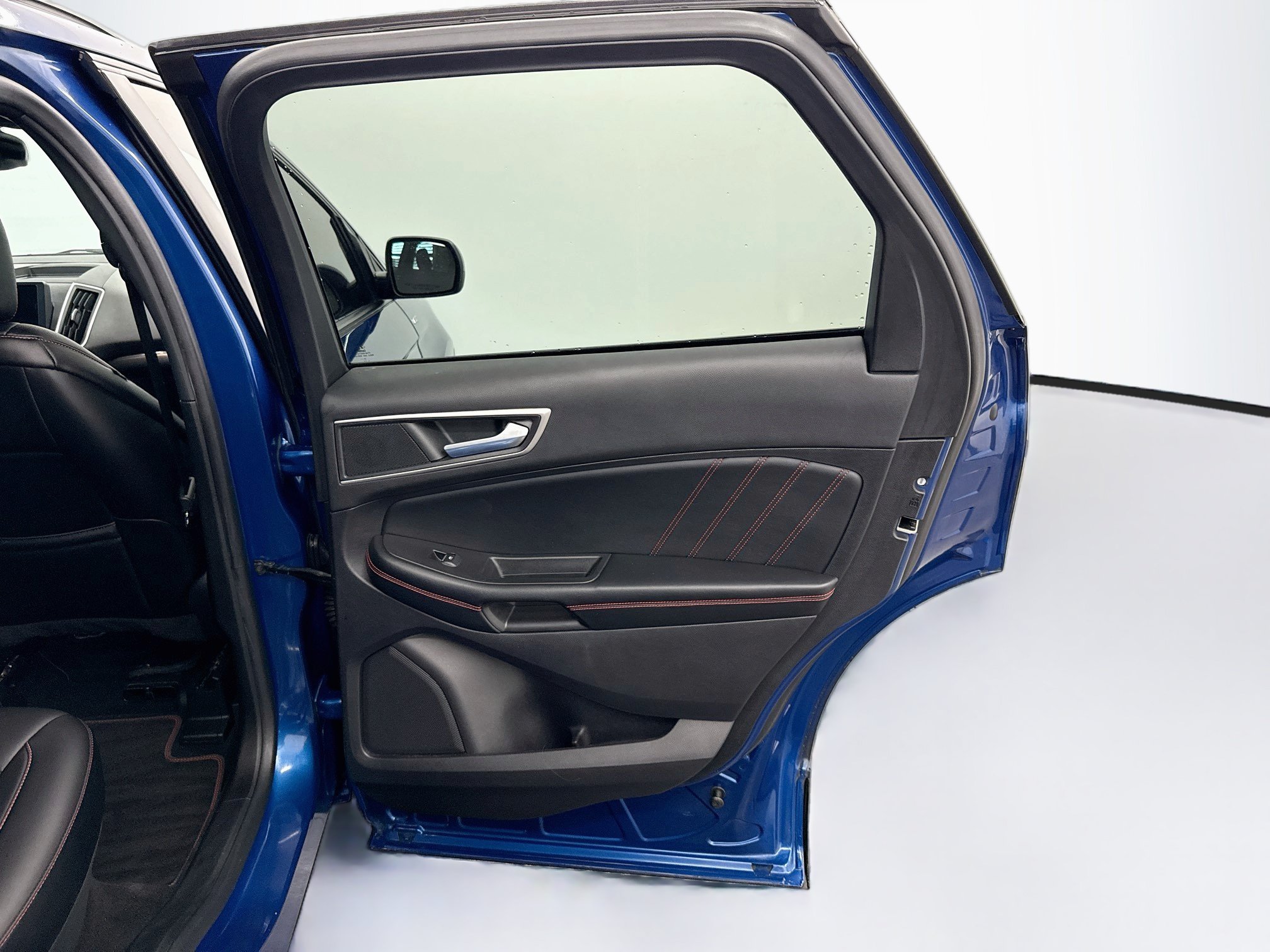 Used 2022 Ford Edge ST-Line AWD/4WD image 29