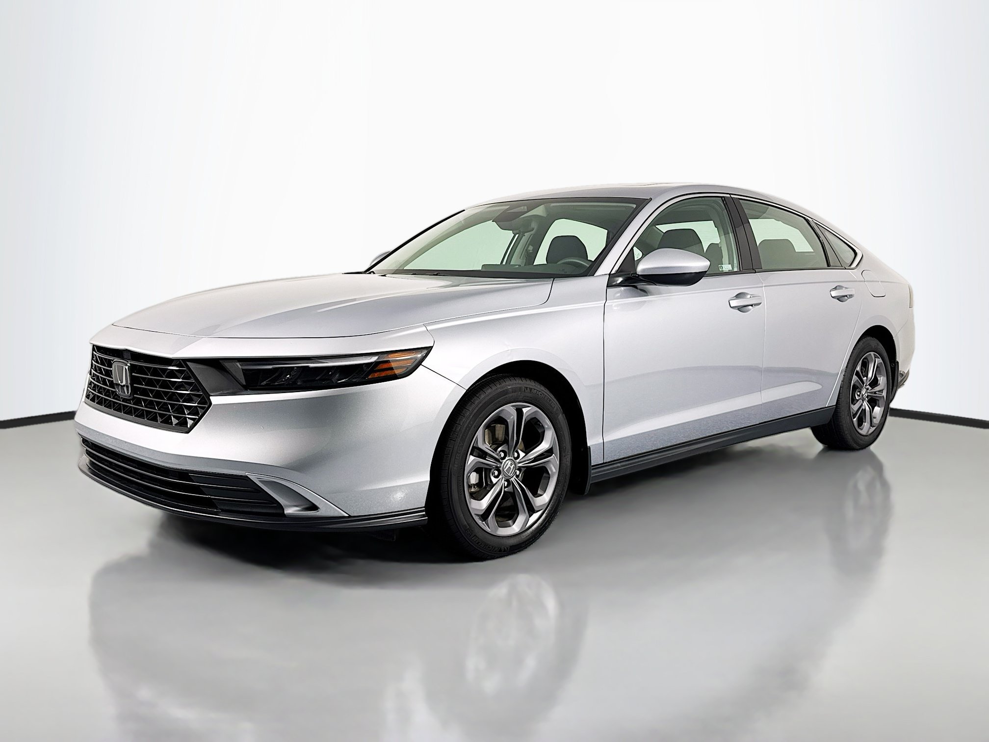 Certified 2023 Honda Accord EX image 1