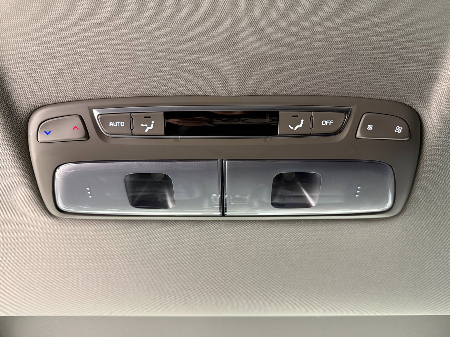 Used 2025 Kia Telluride EX image 51