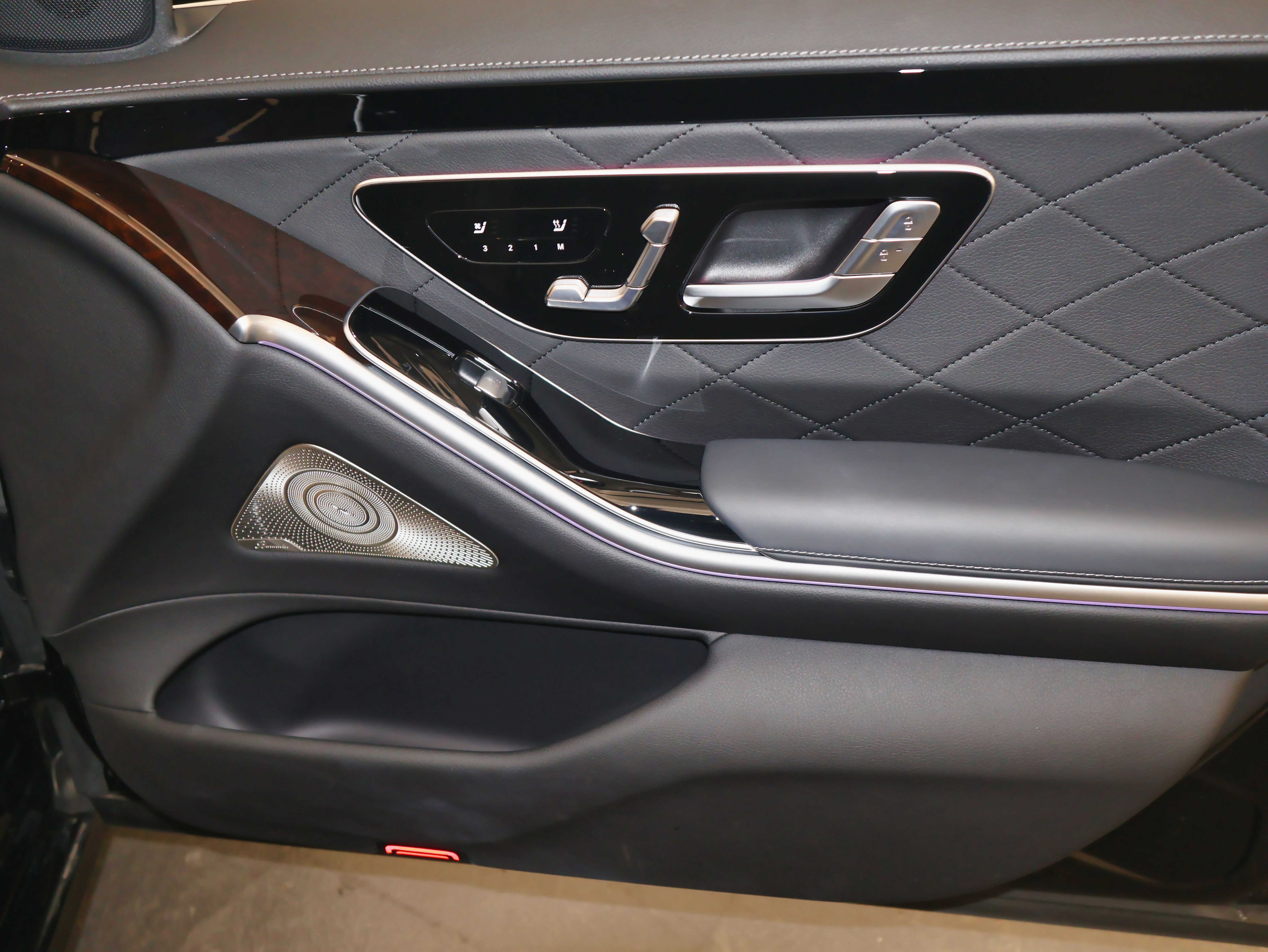 Used 2023 Mercedes-Benz S 580 4MATIC Sedan image 52