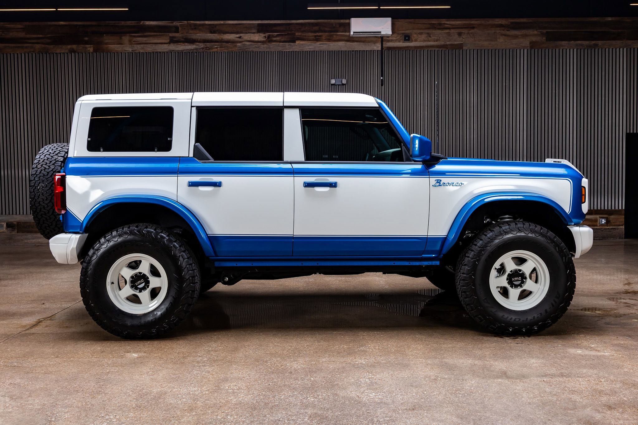 Used 2026 Ford Bronco Heritage Edition AWD/4WD image 11