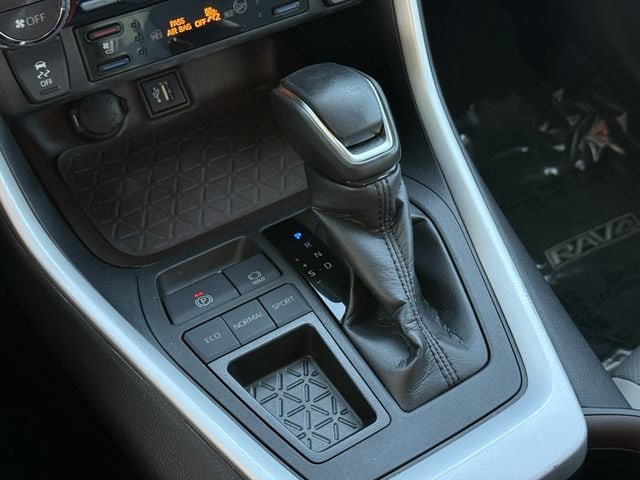 Used 2024 Toyota RAV4 Limited w/ Advanced Technology Package FWD image 19