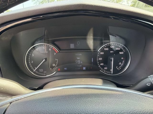 Used 2022 Cadillac XT5 Premium Luxury w/ LPO, Floor Liner Package AWD/4WD image 28
