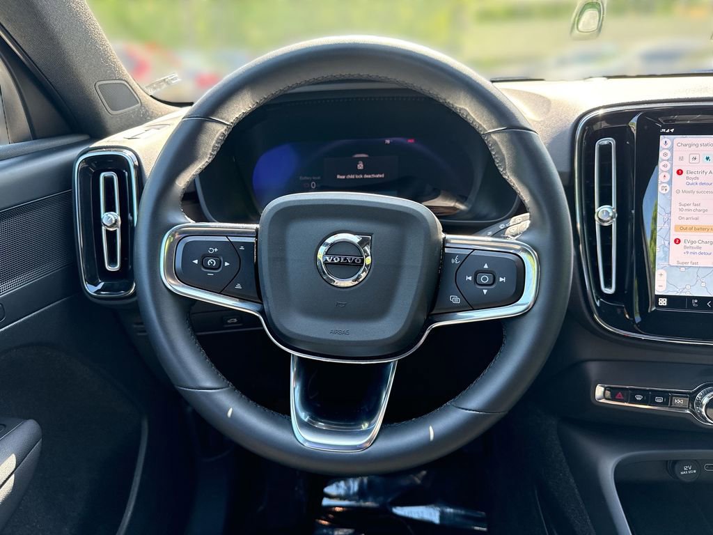 Used 2023 Volvo XC40 Recharge Plus AWD/4WD image 11