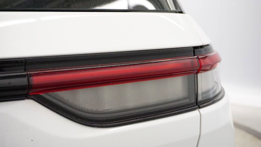 Certified 2023 Jeep Grand Cherokee Limited w/ Black Appearance Package image 12